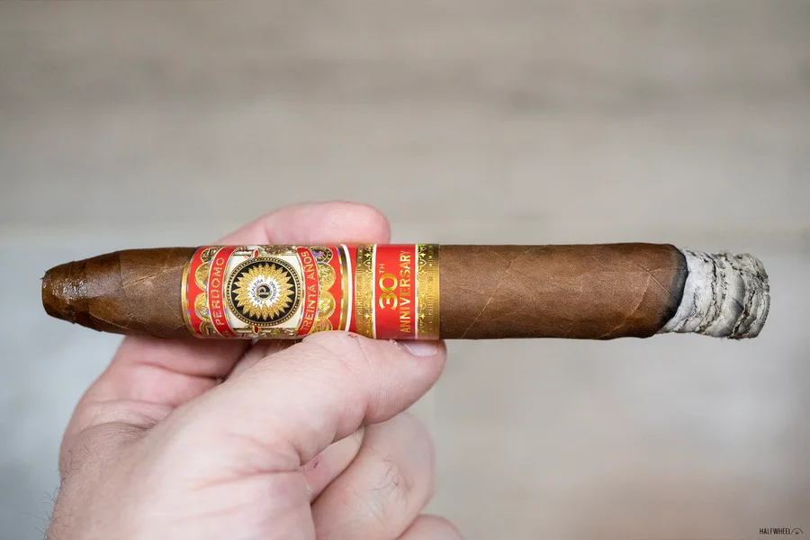 Perdomo 30th Anniversary Sun Grown