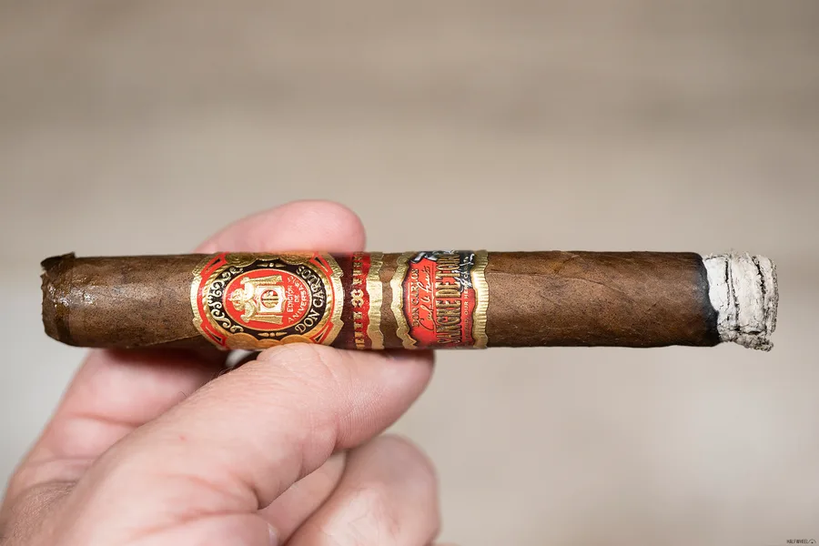 Arturo Fuente Don Carlos Sangre de Toro Undefeated