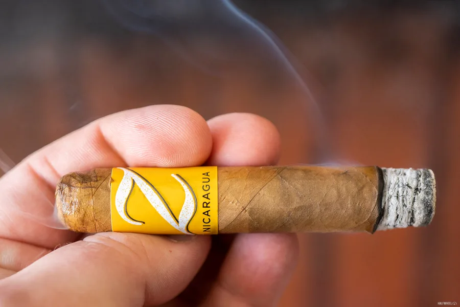 Zino Nicaragua Half Corona