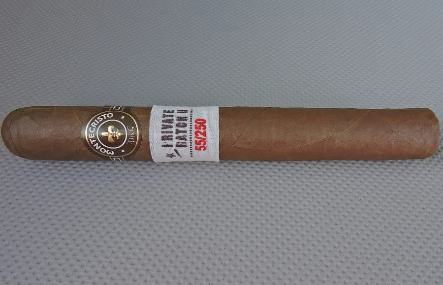 Montecristo Grupo de Maestros Private Batch II