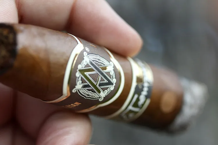 AVO Limited Edition 2012 La Trompeta