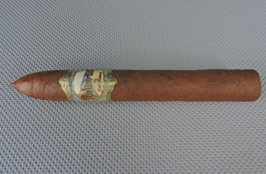 José Blanco Agile Cigar Review: Las Cumbres Tabaco Señorial Belicoso