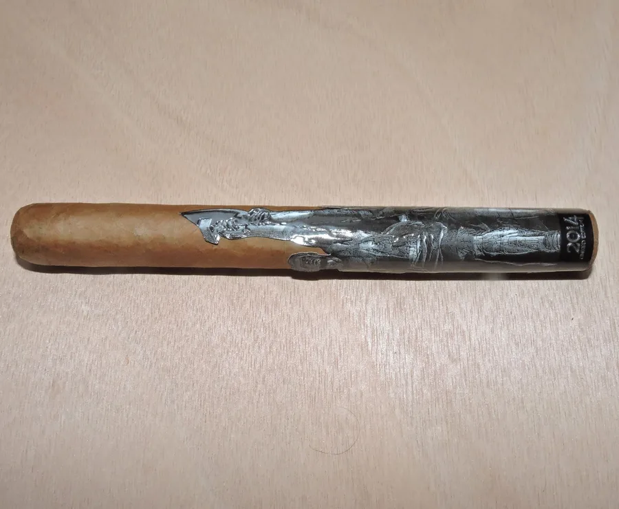 Hammer + Sickle LE14