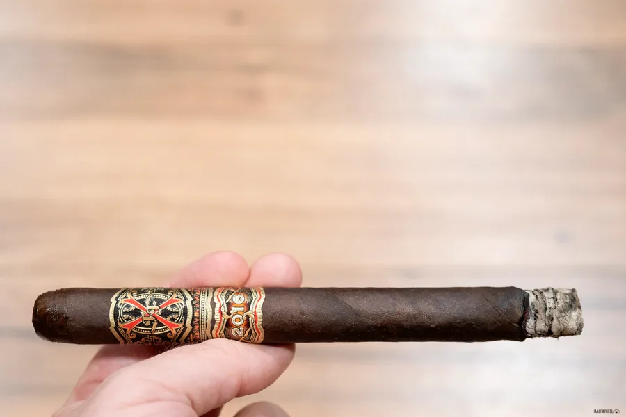 Arturo Fuente Fuente OpusX Heaven and Earth Rare Black