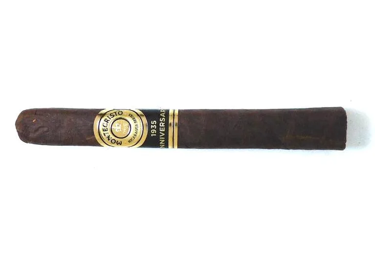 Altadis USA Agile Cigar Review: Montecristo 1935 Anniversary Nicaragua Demi