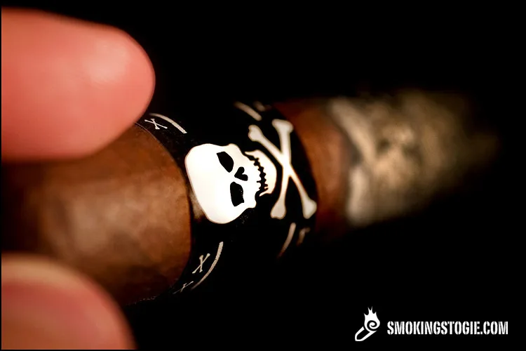 Viaje Skull and Bones Daisy Cutter