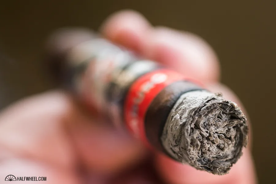 La Gloria Cubana Serie R Estelí Maduro No. 54