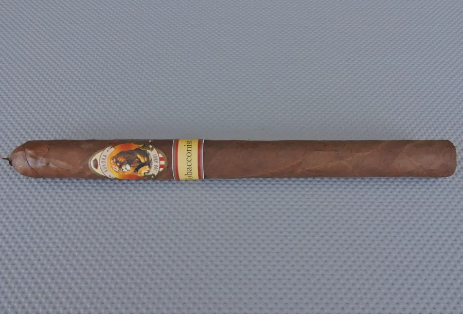 La Aurora Cien Años Lancero Cameroon