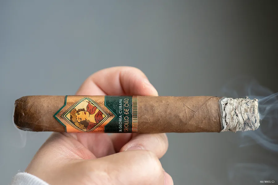 La Gloria Cubana Criollo de Oro Toro