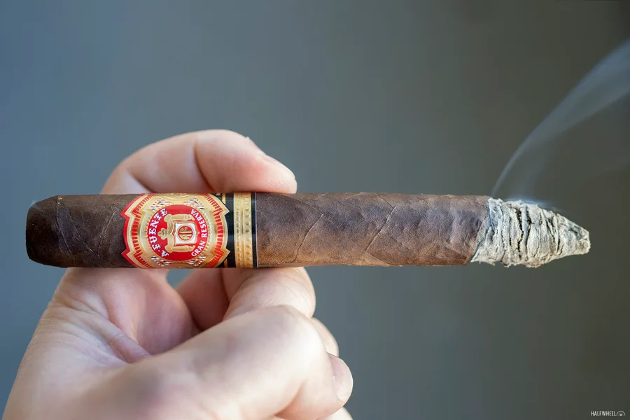 Arturo Fuente Hemingway Sungrown Oscuro Signature