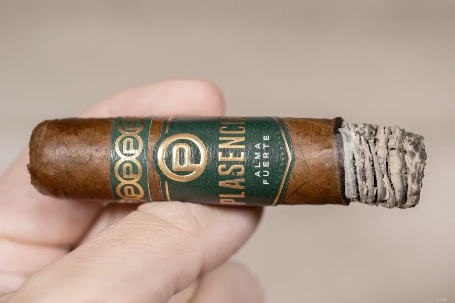 Plasencia Alma Fuerte Colorado Claro Robusto Corto