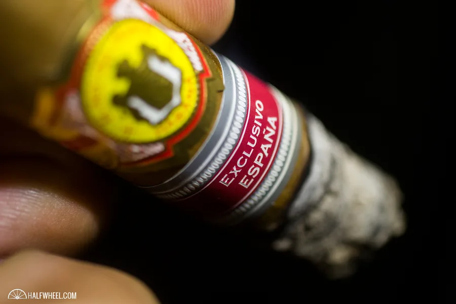 El Rey Del Mundo Petit Robustos Edición Regional España (2015)