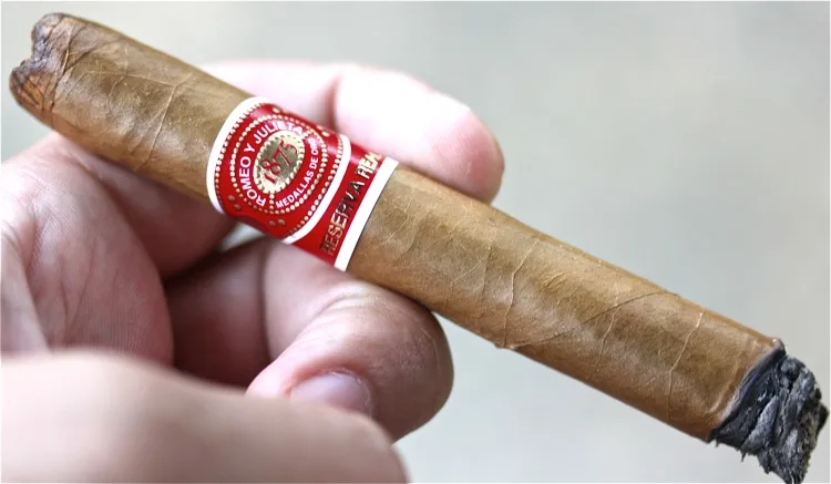 Romeo y Julieta Reserva Real Porto Real