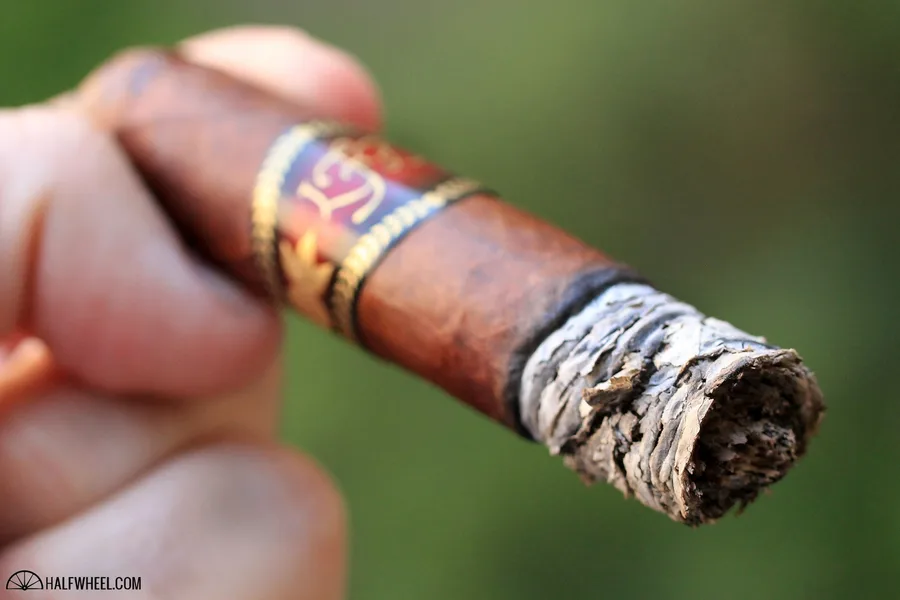 La Flor Dominicana TAA 47